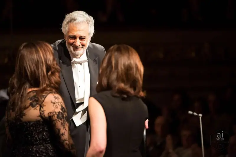 Plácido Domingo dirige le Requiem de Verdi à Donostia