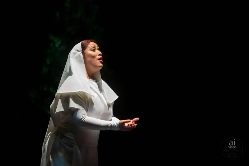 Sor Navarra en hommage à Pepita Embil