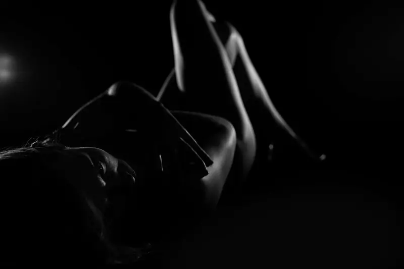 Photo boudoir en low key