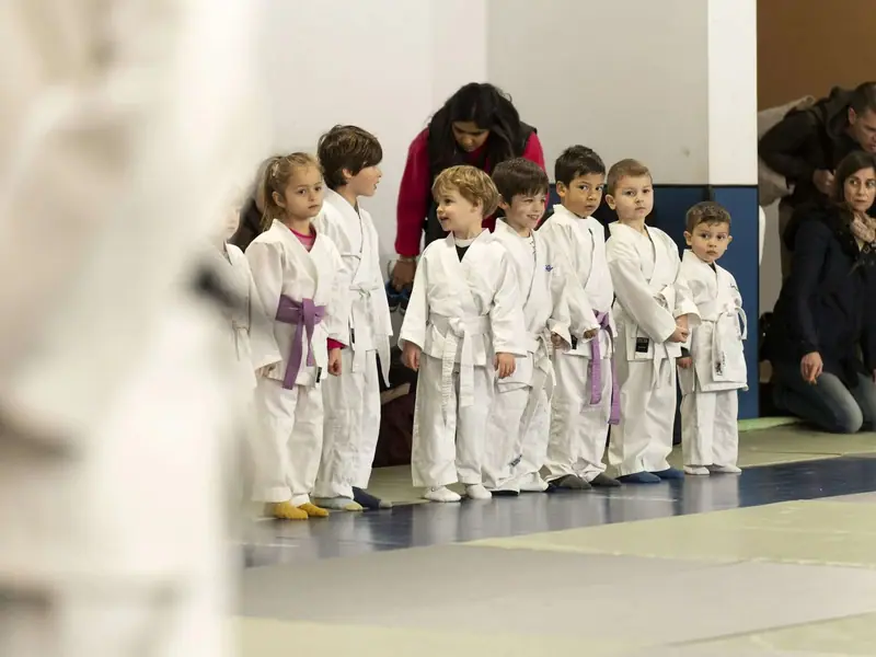 Judokak Mayumi Judo Klubaren topaketa solidarioan