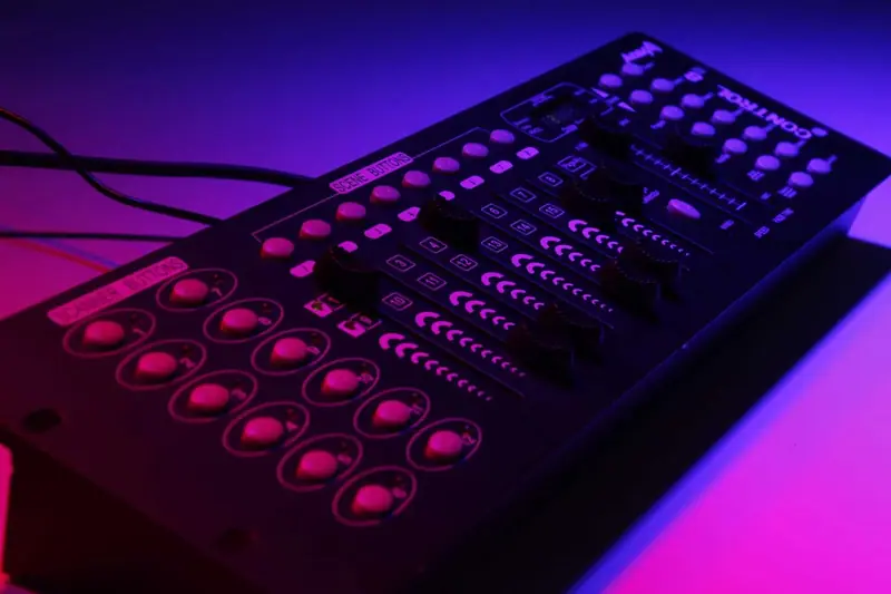 Audibax Control 8 DMX kontrol-mahaia