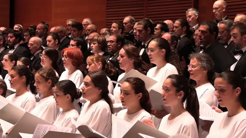 Donostiako Orfeoia Mozarten Requiema kantatzen Kursaal Auditorioan