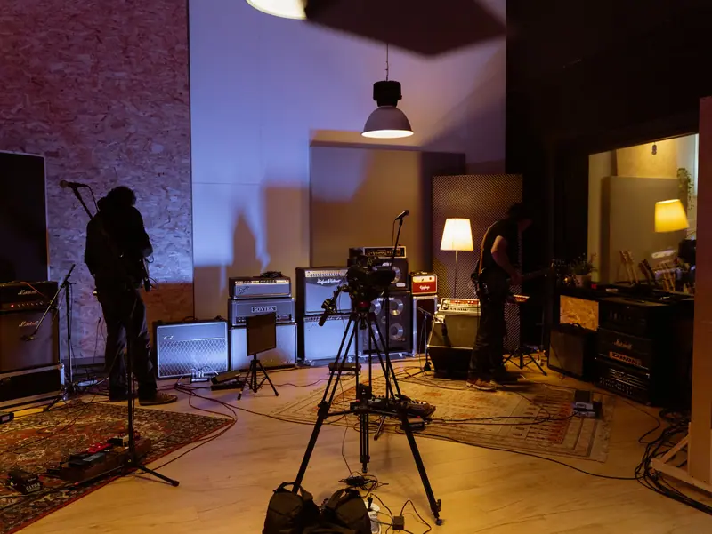 La sala de Musiki Navarra con una de nuestras cámaras preparada