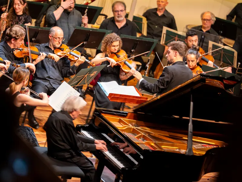 Joaquín Achúcarro pianoan BOSekin